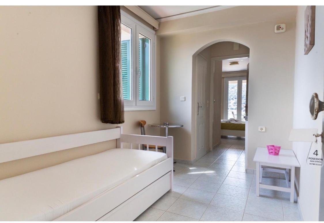 Poseidon Apartments Agia Efimia Eksteriør billede