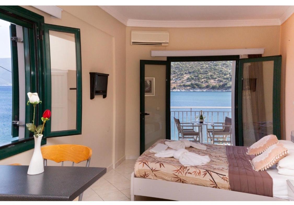 Poseidon Apartments Agia Efimia Eksteriør billede