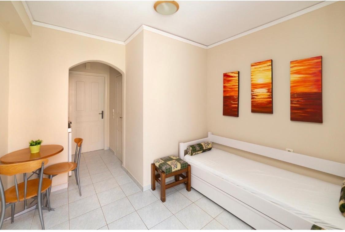 Poseidon Apartments Agia Efimia Eksteriør billede